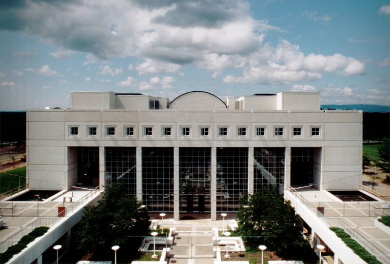 SUNY ALBANY Library exterior